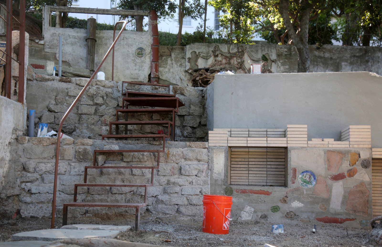 Stone facade & entryway in West LA