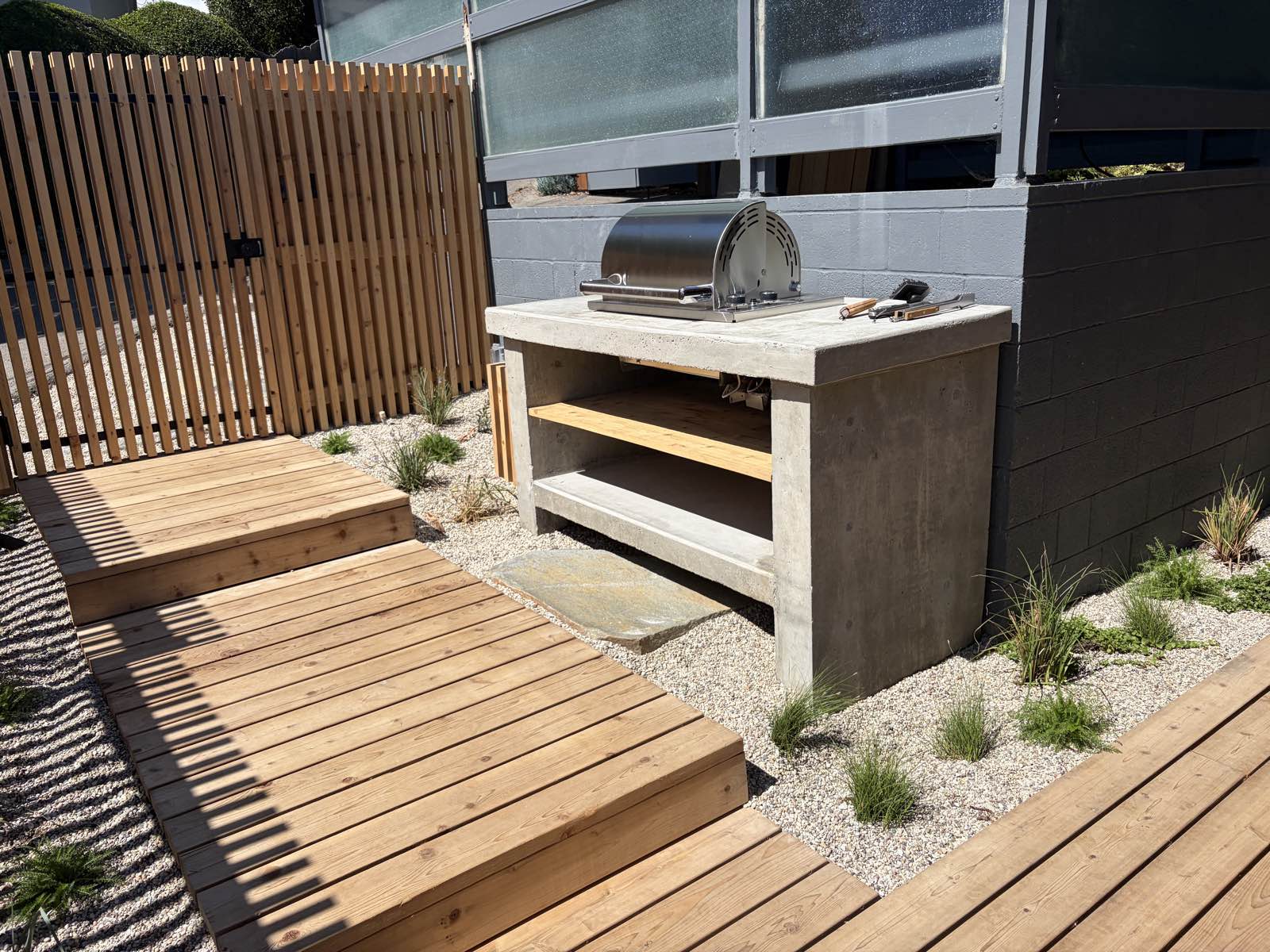 Concrete BBQ & patio in Mar Vista